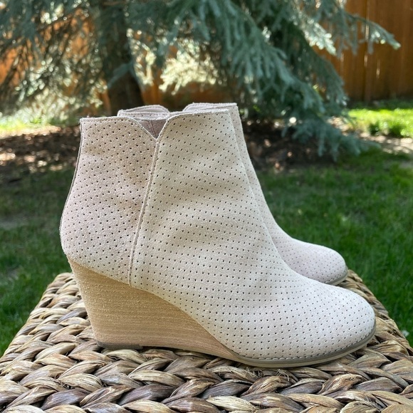 Susina Hannon Perforated Suede Leather Wedge Ankle Bootie in Blush Color - Picture 7 of 7